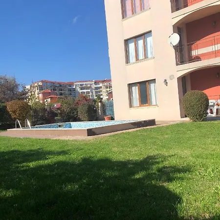 דירה Dunav Apt.4 *